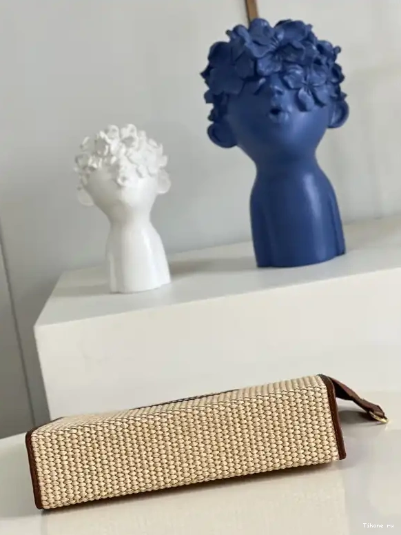 Affordable POUCH TOILETRY VUITTON LOUIS ON CHAIN 0701
